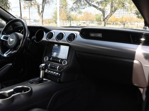 Used 2019 Ford Mustang Premium image 24