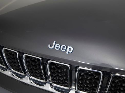 Used 2023 Jeep Grand Cherokee 4WD 4xe image 28