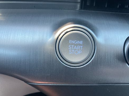 Used 2025 Hyundai Kona SEL FWD image 21