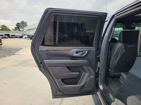 Used 2021 Chevrolet Tahoe Z71 w/ Rear Media and Nav Package AWD/4WD image 31
