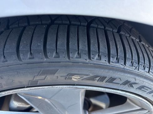 Used 2013 Hyundai Veloster Turbo w/ Ultimate Pkg image 6