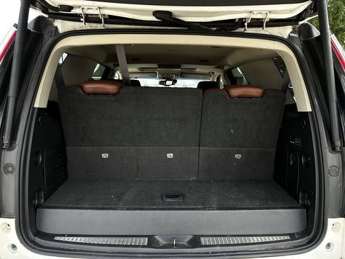 Used 2015 Cadillac Escalade Luxury RWD image 32