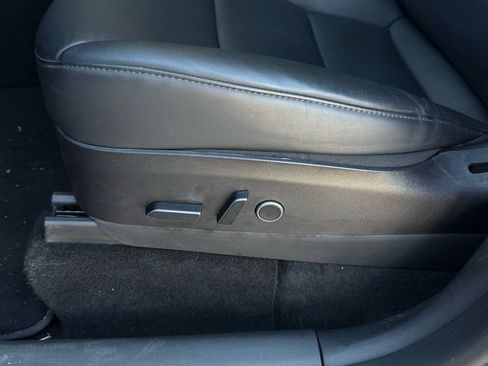 Used 2023 Tesla Model Y Performance image 13