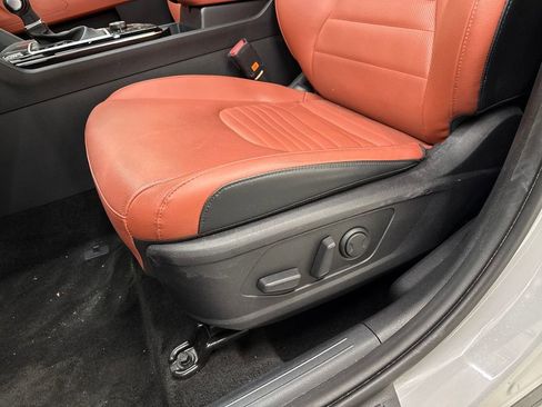 Used 2024 Kia Sportage SX image 12