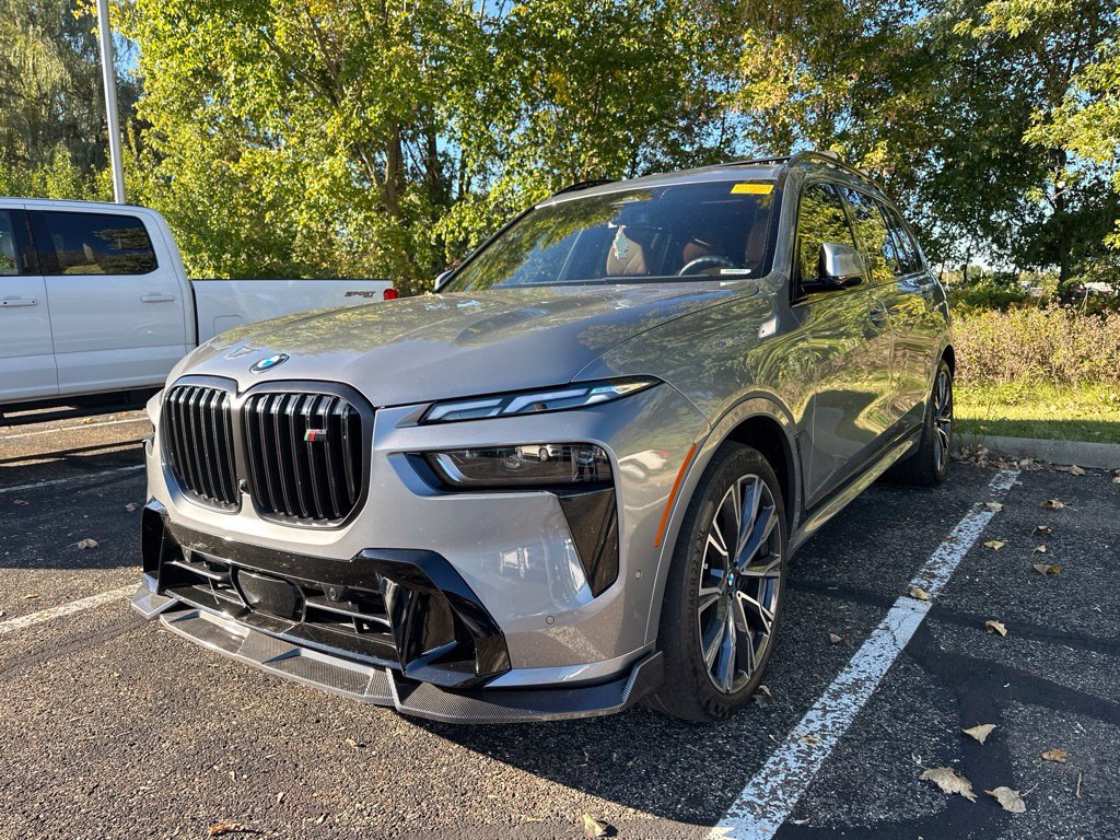 Used 2024 BMW X7 xDrive40i w/ Executive Package AWD/4WD image 1