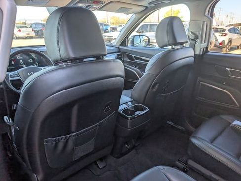 Used 2025 Kia Telluride S image 26
