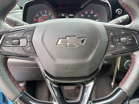 Certified 2025 Chevrolet Trax RS w/ Driver Confidence Package FWD image 17
