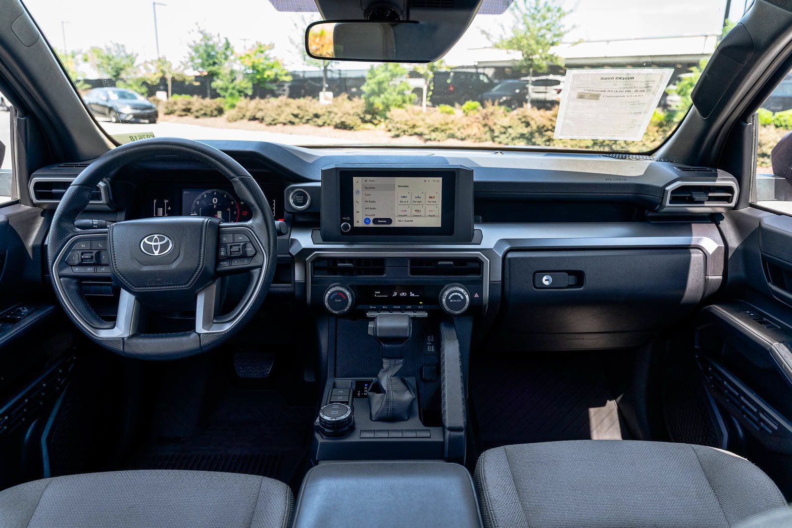 Used 2025 Toyota 4Runner SR5 AWD/4WD image 26