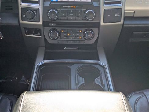 Used 2017 Ford F250 Lariat w/ Lariat Value Package image 19