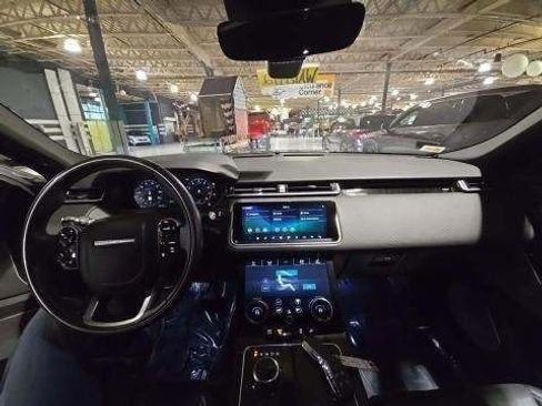 Used 2019 Land Rover Range Rover Velar R-Dynamic SE image 7