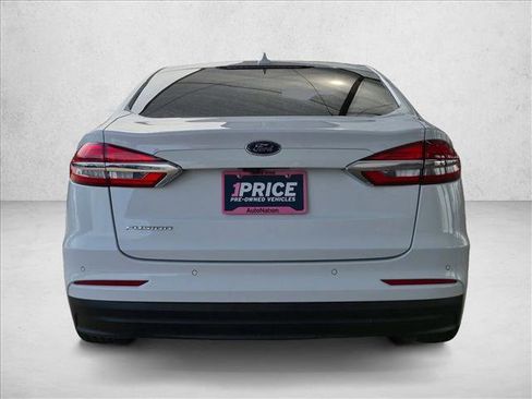 Used 2020 Ford Fusion SE FWD image 6