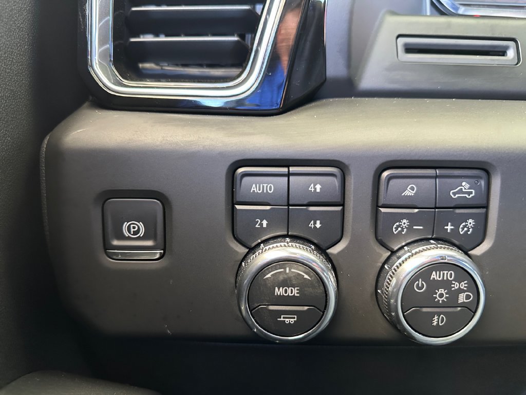 Used 2025 GMC Sierra 1500 Denali AWD/4WD image 22