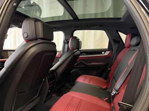 New 2026 Porsche Cayenne image 24