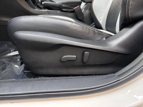 Used 2018 Subaru Crosstrek 2.0i Limited w/ Popular Package #2 AWD/4WD image 9