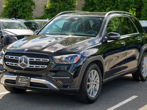 Used 2024 Mercedes-Benz GLE 450e 4MATIC image 3