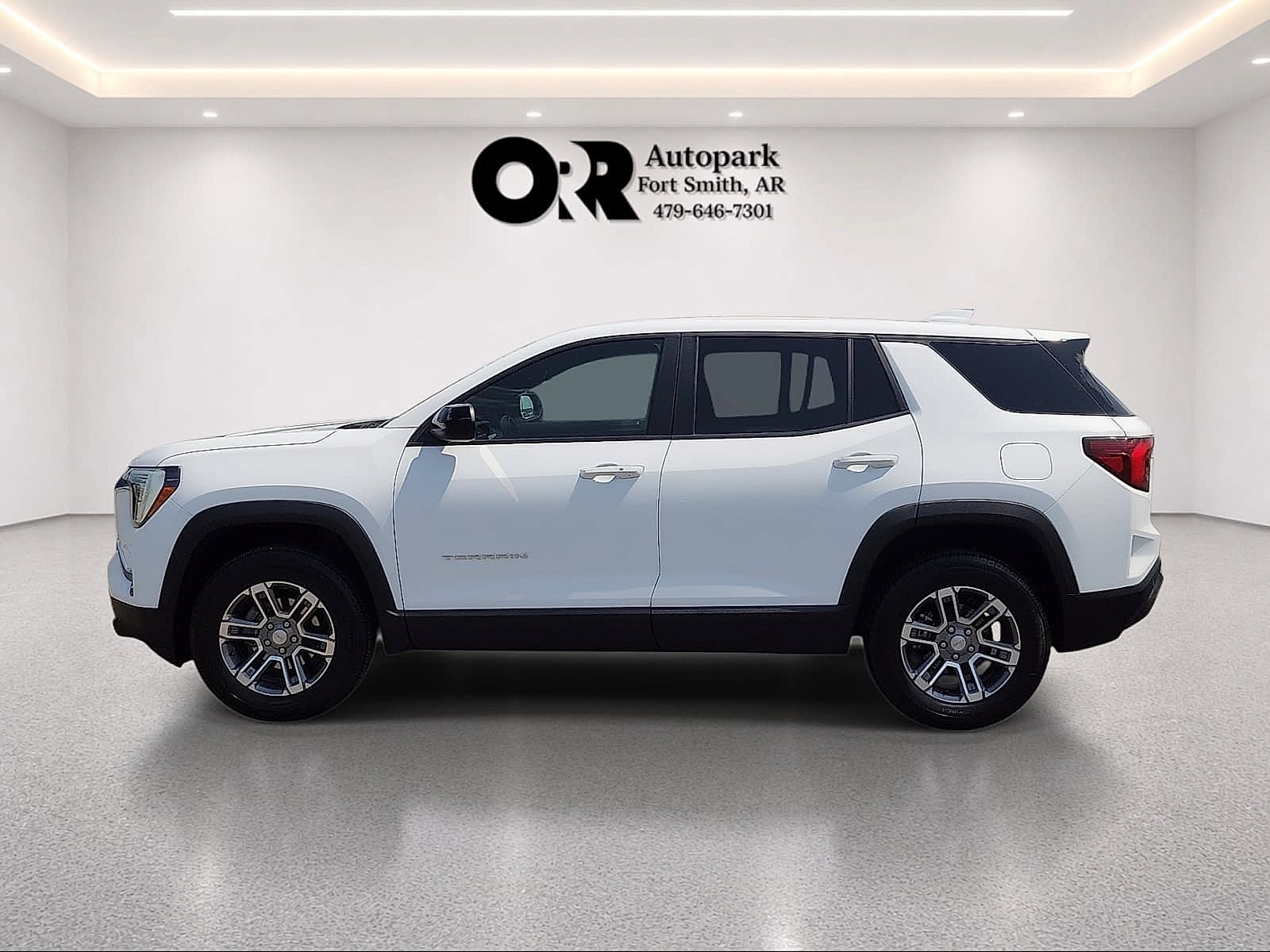 Used 2026 GMC Terrain Elevation FWD image 3