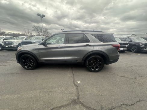 Used 2023 Ford Explorer ST-Line w/ Class IV Trailer Tow Package image 8