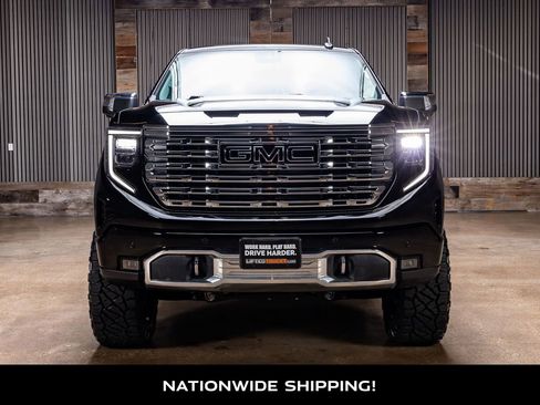 Used 2024 GMC Sierra 1500 Denali w/ Denali Reserve Package AWD/4WD image 4