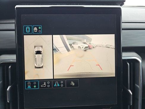 Used 2025 GMC Acadia Elevation image 22