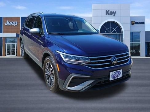Used 2024 Volkswagen Tiguan Wolfsburg Edition AWD/4WD image 7