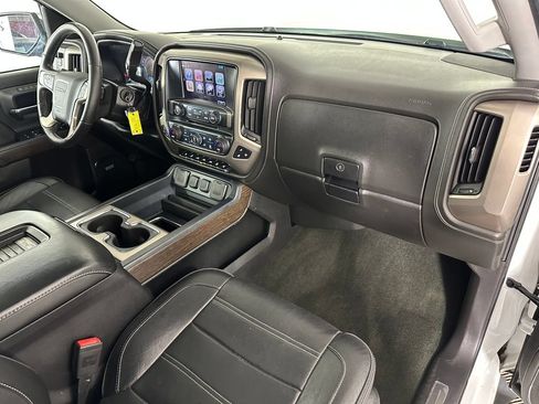Used 2017 GMC Sierra 1500 Denali w/ Denali Ultimate Package AWD/4WD image 32