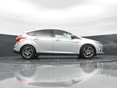 Used 2014 Ford Focus Titanium FWD image 26