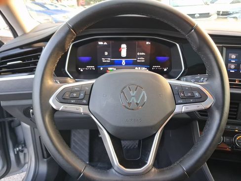 Used 2024 Volkswagen Jetta SE FWD image 18