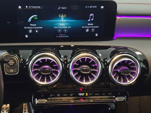 Used 2022 Mercedes-Benz CLA 250 4MATIC image 13