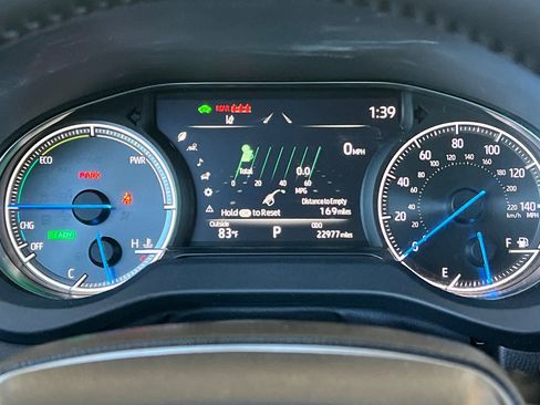 Certified 2024 Toyota Venza LE image 30