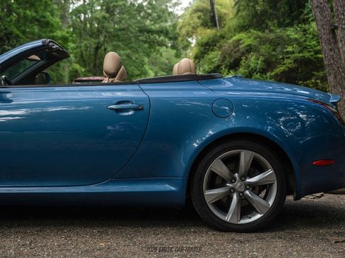 Used 2010 Lexus SC 430 Convertible RWD image 3