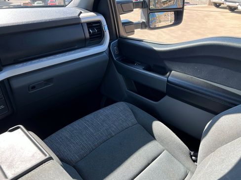 Used 2024 Ford F250 XLT image 10