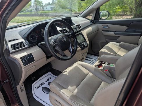 Used 2014 Honda Odyssey Touring Elite image 4