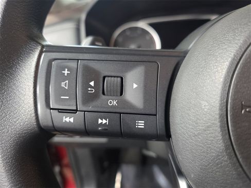 Used 2023 Nissan Rogue S image 16