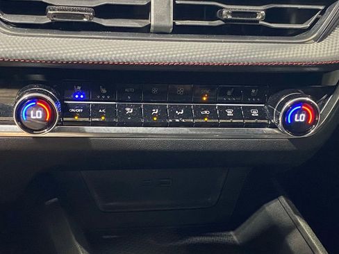 Used 2025 Chevrolet Equinox RS w/ Safety and Technology Package FWD image 29