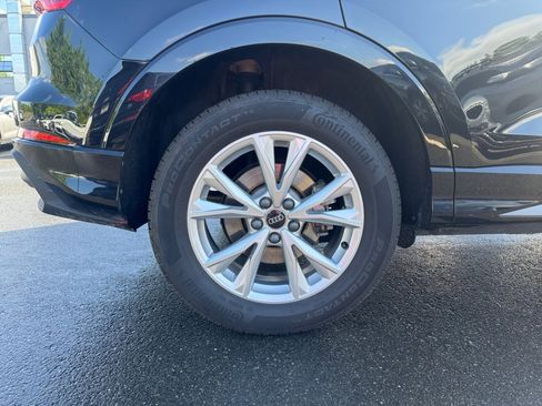 Used 2025 Audi Q3 2.0T Premium w/ Convenience Package AWD/4WD image 23