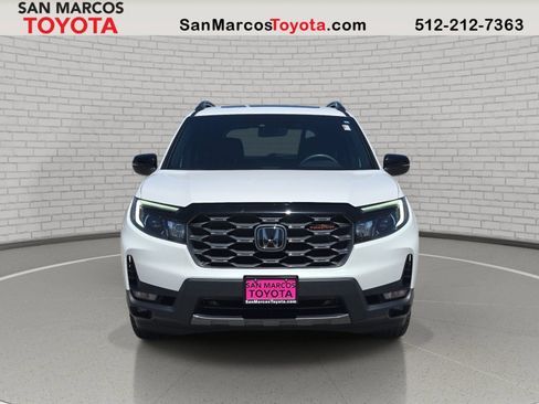 Used 2024 Honda Passport TrailSport image 2