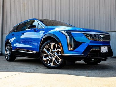 New 2025 Cadillac Optiq Luxury 1 w/ LPO, Floor Liner Package