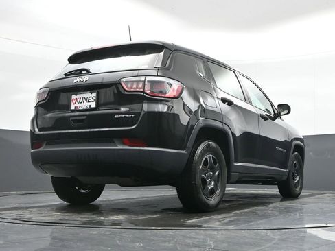 Used 2018 Jeep Compass Sport image 21