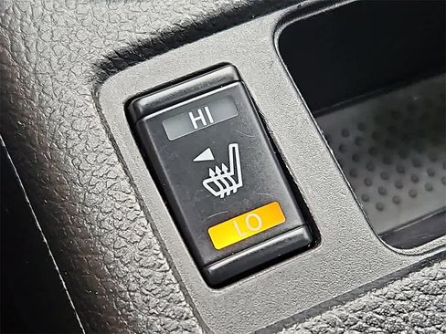 Used 2020 Nissan Rogue SL w/ Premium Package image 21