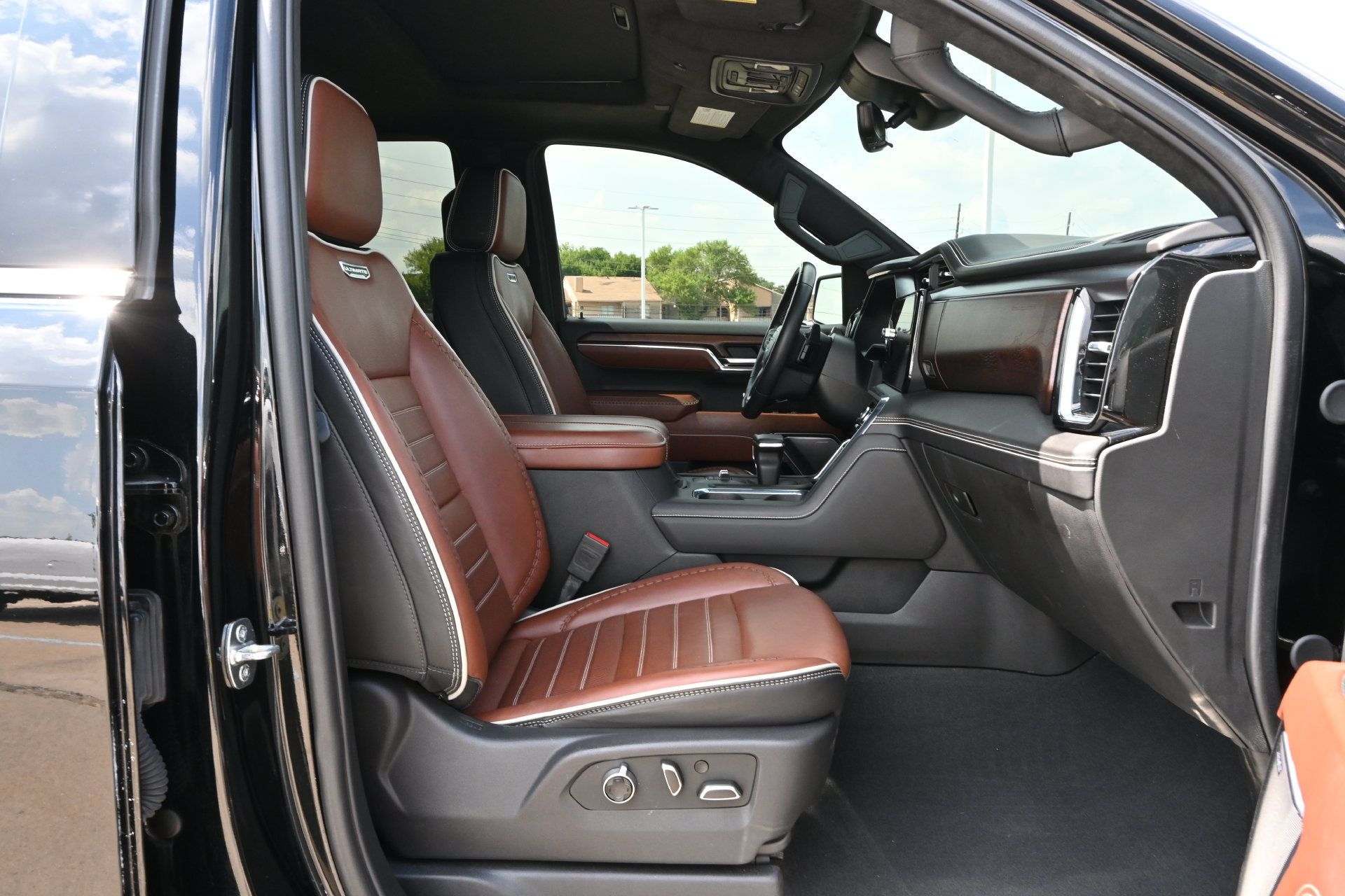 Used 2024 GMC Sierra 1500 Denali Ultimate AWD/4WD image 26