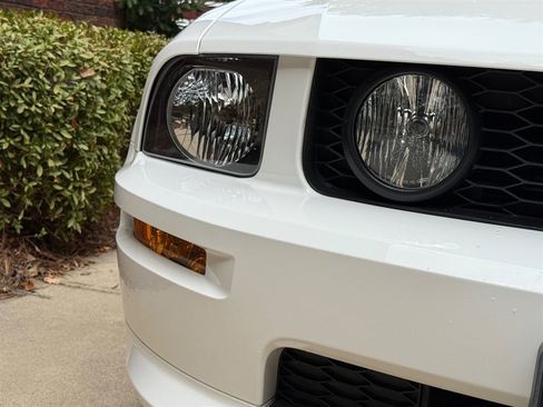 Used 2009 Ford Mustang GT image 12