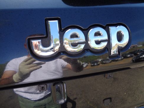 Used 2014 Jeep Grand Cherokee Limited image 13