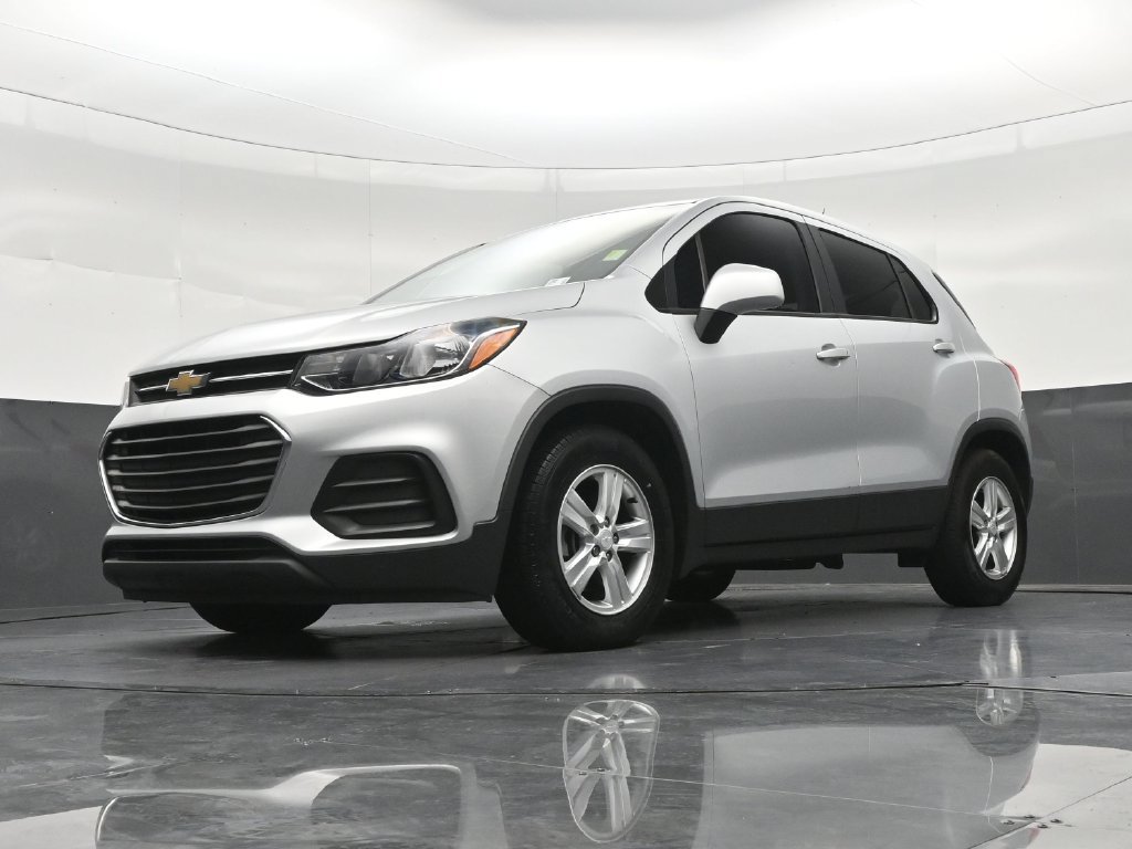 Used 2020 Chevrolet Trax LS FWD image 23