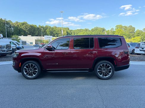 Used 2022 Jeep Wagoneer Series II w/ Premium Group I AWD/4WD image 2