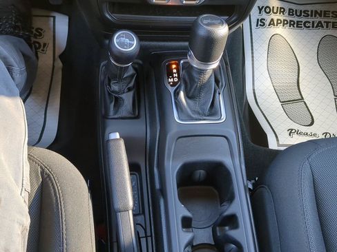 Used 2023 Jeep Wrangler Unlimited Sport AWD/4WD image 16