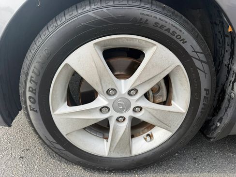 Used 2012 Hyundai Elantra GLS w/ Preferred Pkg 3 FWD image 22