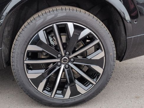 New 2026 Volvo XC90 T8 Ultra w/ Lounge Package image 17