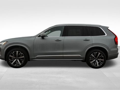 New 2026 Volvo XC90 B5 Core image 8