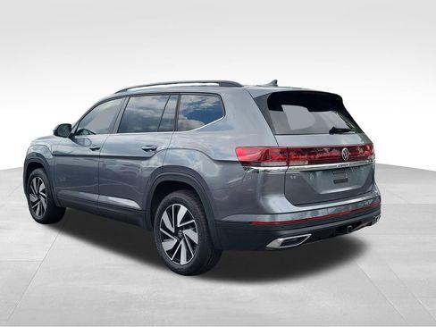 Used 2025 Volkswagen Atlas SE FWD image 14