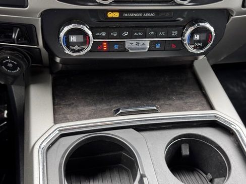 Used 2022 Ford F350 Lariat w/ Chrome Package image 15